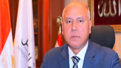 تفاصيل اجتماع وزير النقل مع رئيس وقيادات هيئة الطرق والكبارى