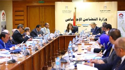 كواليس متابعة وزيرة التضامن الاجتماعي لـ «قانون زيادة المعاشات»