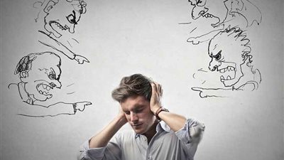 نصيحة كل يوم|«الشك يولد التفكير الخاطئ»