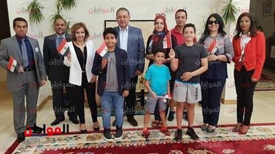 أطفال مصر بأستراليا يحتفلون ببدء عمليات الاقتراع على التعديلات