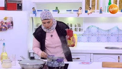 فيديو| نجلاء الشرشابي تقدم طريقة عمل مكرونة بالرنجة
