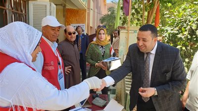 صور| النائب تامر عبدالقادر يحث المواطنين بالمشاركة في الاستفتاء