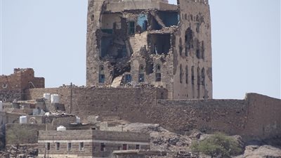 خاص| شيخ منطقة العرائس يطالب الجنوبيين بالدفع للمجهود الحربي بالضالع