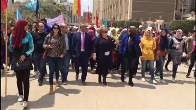 مسيرة حاشدة لطلاب التربية الرياضية بطنطا لدعم التعديلات الدستورية 