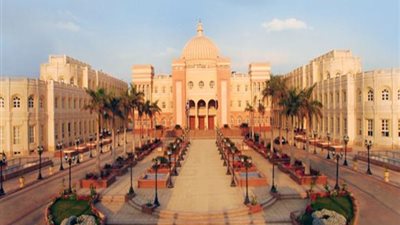 صور| عروض مسرحية لطلبة الجامعة البريطانية لمحاربة الفساد
