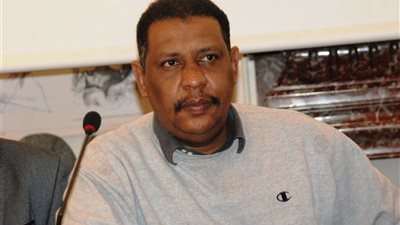  قيادي بالحزب الاتحادي السوداني يحذر من هالات التقديس لبعض الشخصيات 