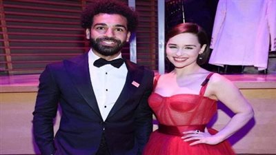 «صور»| بعد لقاءه معها أول رد فعل من محمد صلاح لـ بطلة «صراع العروش»