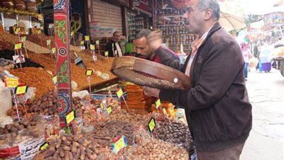 فيديو|انخفاض أسعار ياميش رمضان بأسواق الإسكندرية..والمكسرات لم تجد زبونها