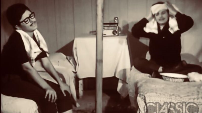 امرأة في مشهد