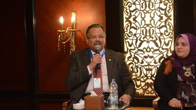 عضو استثمار البرلمان: التركيز على دعم البنوك أكثر من اللازم خطأ فادح