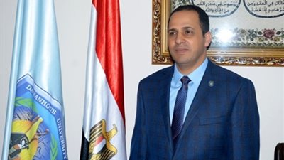 رئيس جامعة دمنهور يهنئ البابا تواضروس بمناسبة عيد القيامة المجيد