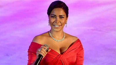 شيرين عبدالوهاب تغني لبناني