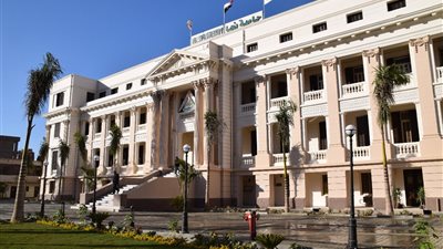 جامعة بنها توضح أسباب زيارة شعبان عبد الرحيم للمستشفى الجامعي