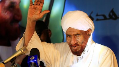 عاجل| الصادق المهدي: الجيش أنقذ السودان بعدم الإستجابة لمخططات البشير 