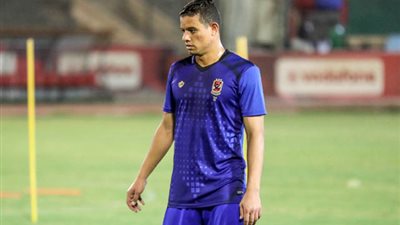 مدافع الأهلي يتحدث عن برنامجه التأهيلي المكثف بألمانيا