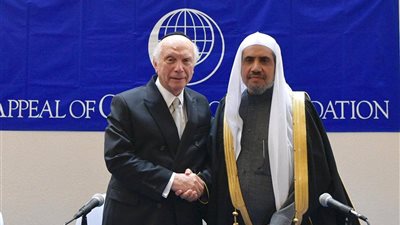 رابطة العالم الإسلامي تقدم تعازيها لضحايا حادث كاليفورنيا الإرهابي