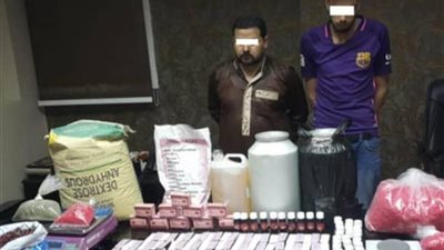 ضبط عناصر إجرامية بمنطقة السحر والجمال لتصنيعهم المواد المخدرة 