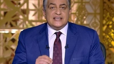 على الهواء .. أسامة كمال ينفعل على الرئيس الأمريكي دونالد ترامب 