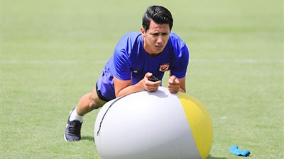 مهاجم الأهلي يواصل برنامجه التأهيلي بالتتش