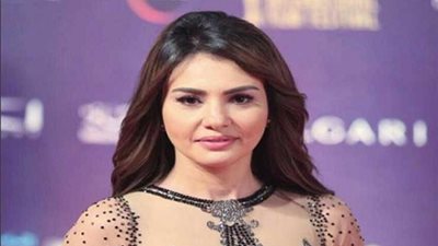 صور| دينا فؤاد عروس عرض أزياء بهيج حسين