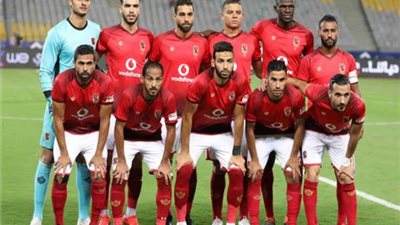 ١٠ لقطات بمباراة الأهلي و طلائع الجيش.. أبرزها 