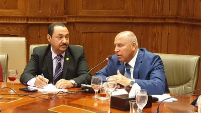 بدوى النويشى :يطالب كامل الوزير بإقامة كوبرى مشاه بالواسطى 