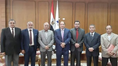  «القمري» يستقبل وفد تطوير التعليم العالي