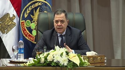 «وزير الداخلية» يهنئ الرئيس السيسي والوزراء بحلول رمضان 2019