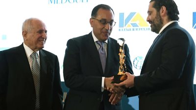 «منتدى الاقتصاد العربي» يكرم رئيس الوزراء في لبنان