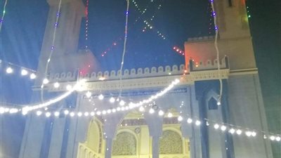 آلاف المصلين يؤدون صلاة التراويح في أول ليالي رمضان بكفر الشيخ