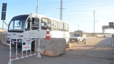 خدمات مرورية| استقطاع حارة لمسافة كيلو على طريق إسكندرية الزراعي