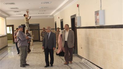 رئيس جامعة كفر الشيخ يتفقد مباني«الحاسبات والمعلومات» وعلوم النانو
