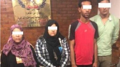 بسبب علم خادمته بثرائه عقدت العزم على سرقته بالإكراه 