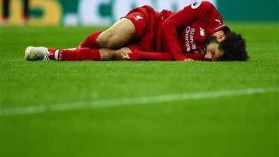 هل سيغيب محمد صلاح عن مباراة برشلونة؟