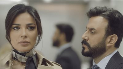 أحداث الحلقة الـ 23 من مسلسل خمسة ونص 