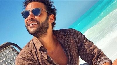 محمد عادل إمام فى إجازة الصيف :«تفاءلوا بالخير تجدوه»