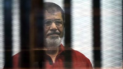 عاجل |وفاة محمد مرسي العياط أثناء حضوره لجلسة محاكمته في قضية التخابر