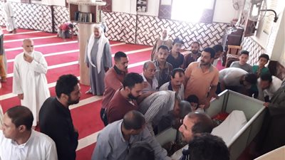 جنازة الفنان محمد أبو الوفا بمسقط رأسه فى الفيوم