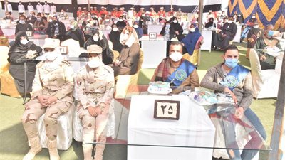 محافظ أسيوط يشارك قائد المنطقة الجنوبية وجمعية المحاربين الاحتفال بتكريم أسر الشهداء