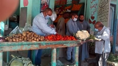 المغربى: حملات تموينية على الأسواق وتحرير محاضر للمخالفين بسفاجا 