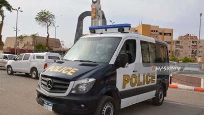 القبض على عاطل استولى على ساحة إنتظار سيارات بالغردقة 