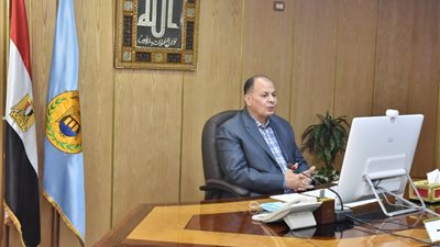 محافظ أسيوط يشارك في اجتماع وزيرا التنمية المحلية والصحة 