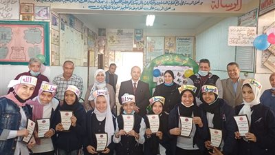 وكيل تعليم قنا يشهد تكريم حافظات القرآن الكريم بمدرسة جنوب الإعدادية