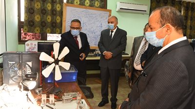 محافظ قنا يشهد دورة الاحتضان الأولى لحضانة الأعمال التكنولوجية بهندسة الأزهر