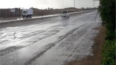 إعادة فتح طريق سفاجا القصير عقب تحسن الأحوال الجوية