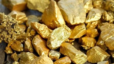 ضبط 6 أطنان أحجار يشتبه في احتوائها على خام الذهب بطريق مرسى علم