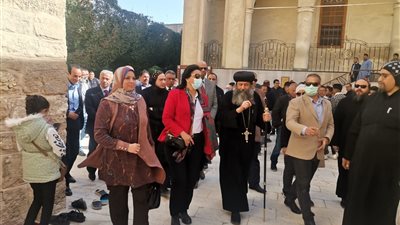 نائب وزير السياحة والآثار تتفقد أعمال تطوير مسار رحلة العائلة المقدسة بدير درنكه والدير المحرق بأسيوط 