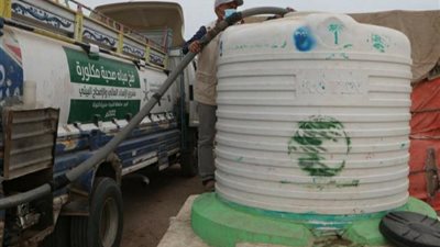 مركز الملك سلمان للإغاثة يضخ مياه للشرب والاستخدام في الحديدة و لمخيمات النازحين باليمن