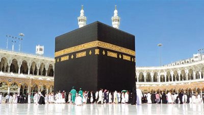 1300 أداة للتعقيم والوقاية البيئية بالمسجد الحرام