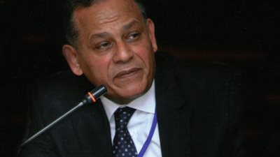 مشادات بين أعضاء حقوق الإنسان بسبب زج  اسمه في بيان محمد أنور السادات